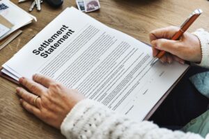 Should I Accept the Insurance Company’s Settlement Offer?
